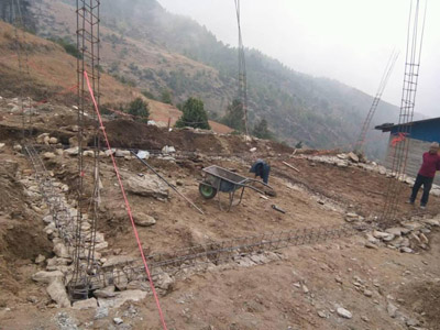 Der Bauplatz wird geebnet