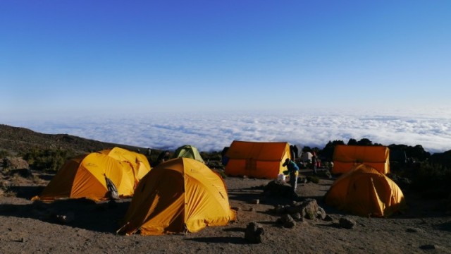 3rd-Cave-Camp--3935m-