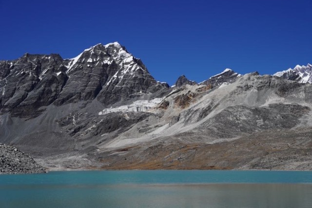 Amphu-Lapcha-La--Basislager----Neu-stern