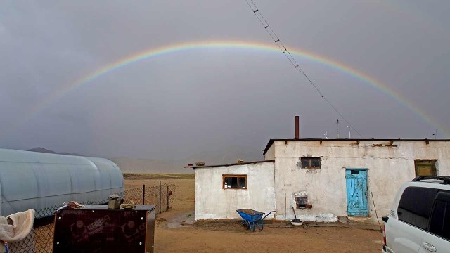 Fahrt-am-Pamir-Highway-nach-Bulunkul
