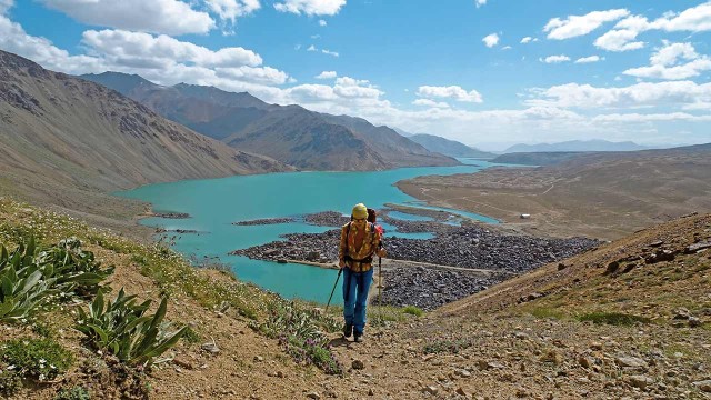 Start-in-das-Trekking-im-hohen-Pamir