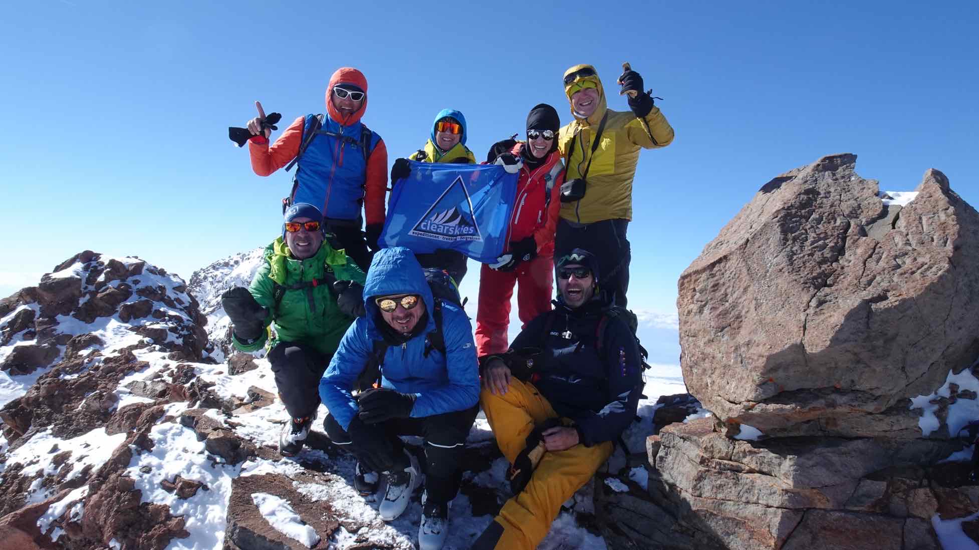 Am Gipfel des Aragats (4090 m)