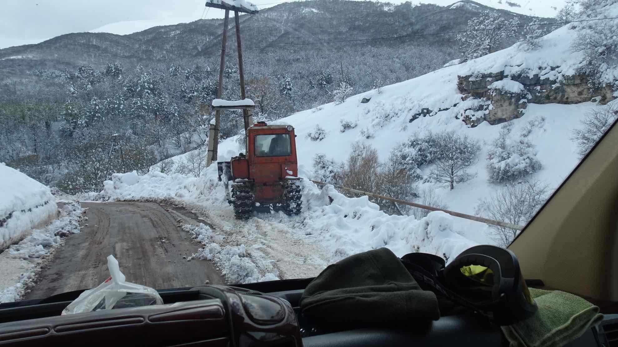 Schneepflug bei Aghveran